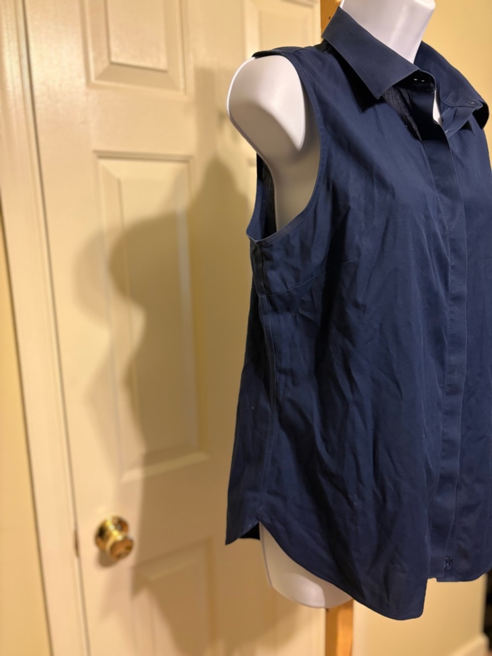 TALBOTS Navy Button-Down Sleeveless Shirt, Size: 10 - Picture 3 of 8